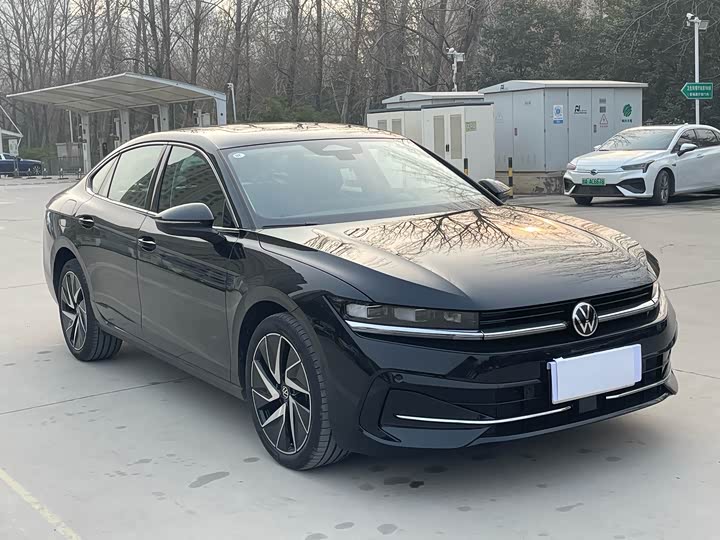 Фото 3 - Volkswagen Magotan