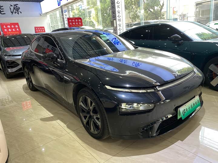 Фото 1 - XPeng P7