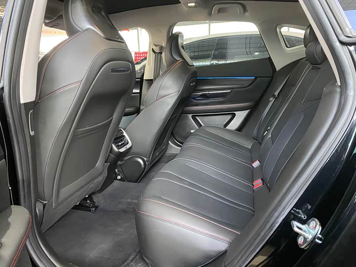 Фото 8 - XPeng P7