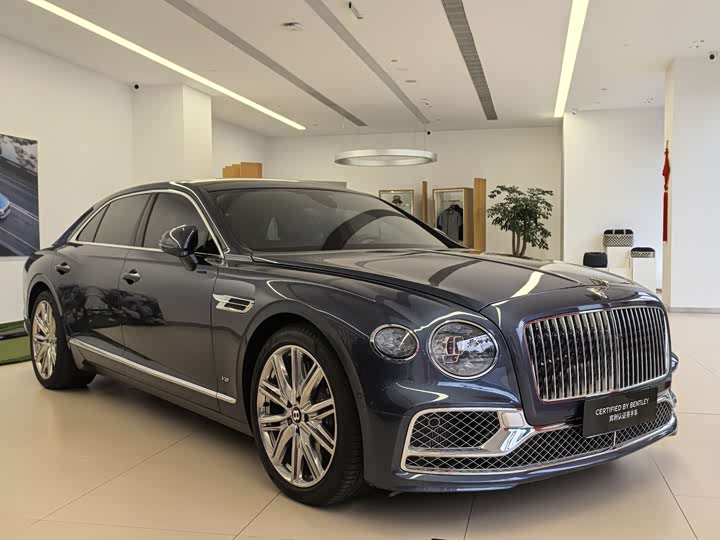 Фото 2 - Bentley Flying Spur