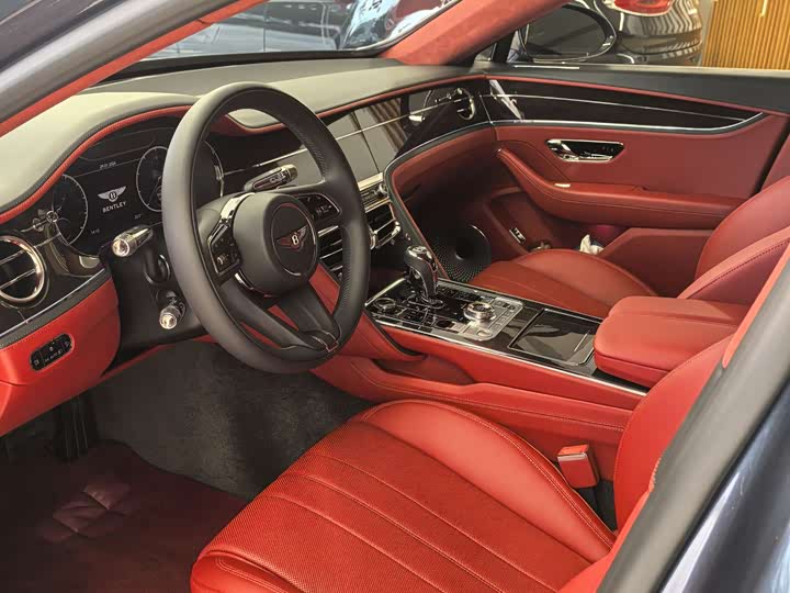 Фото 7 - Bentley Flying Spur