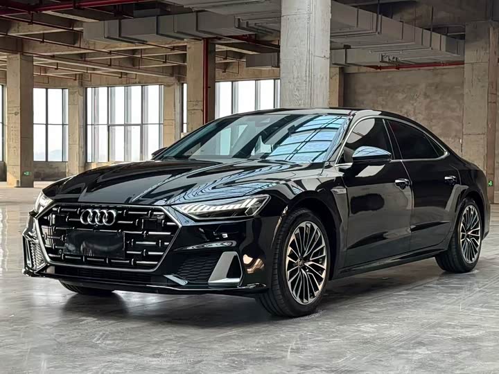 Фото 1 - Audi A7L