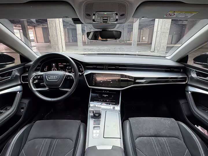Фото 5 - Audi A7L