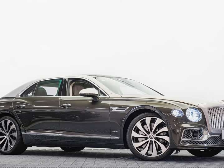 Фото 3 - Bentley Flying Spur