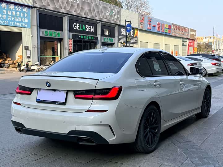 Фото 4 - BMW 3 Series