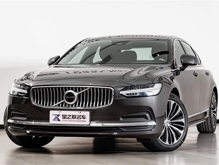 Фото 2 - Volvo S90
