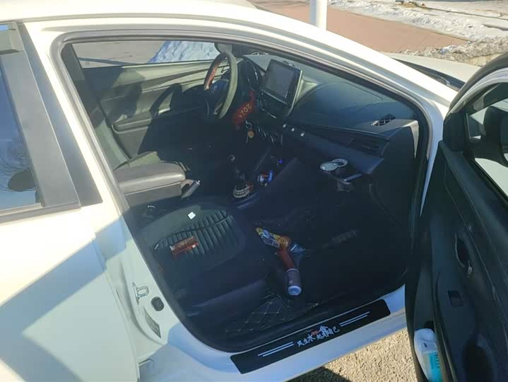 Фото 8 - Toyota Vios