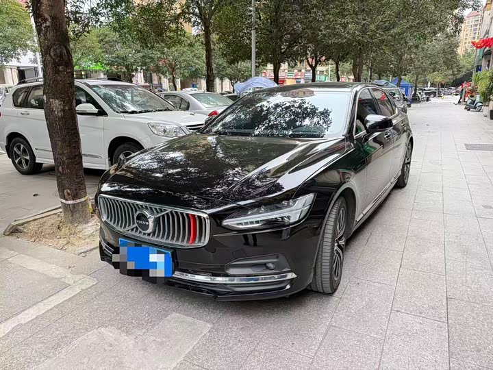 Фото 3 - Volvo S90