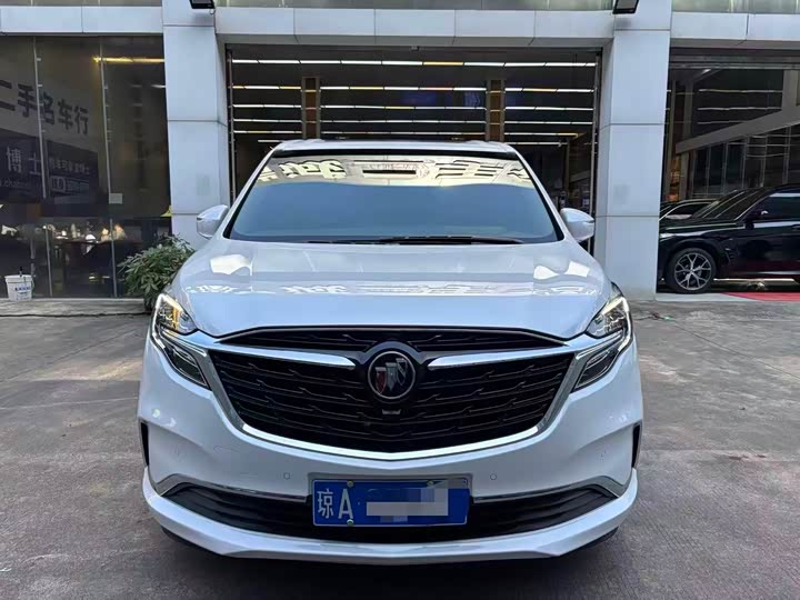 Фото 2 - Buick GL8 ES