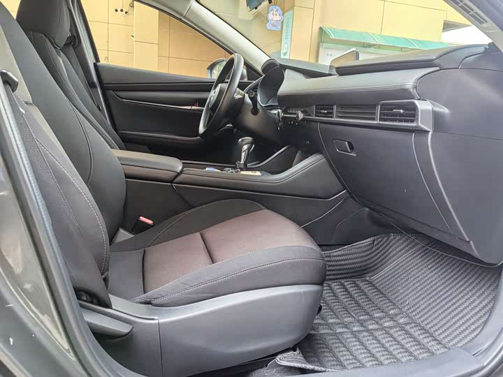 Фото 5 - Mazda 3 (Axela)