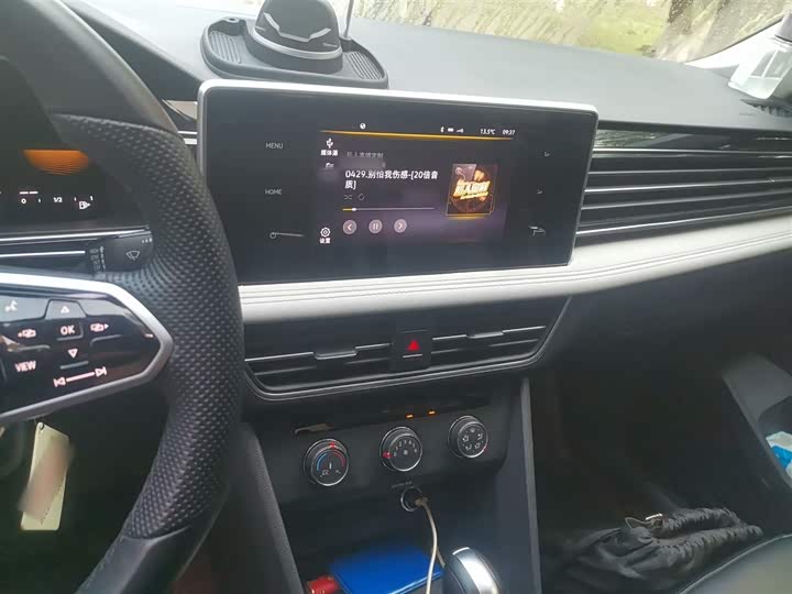 Фото 6 - Volkswagen Tiguan L Pro