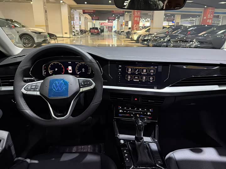 Фото 5 - Volkswagen Passat