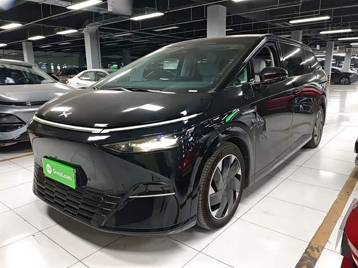 Фото 2 - XPeng X9