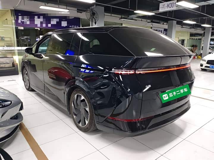 Фото 5 - XPeng X9