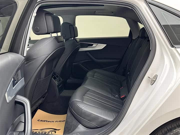 Фото 9 - Audi A4L