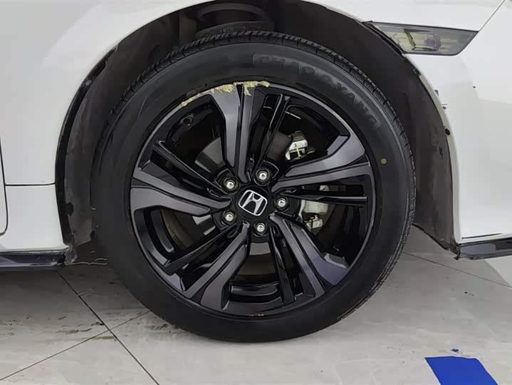 Фото 6 - Honda Civic