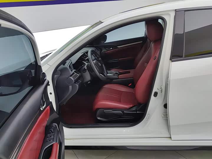 Фото 9 - Honda Civic