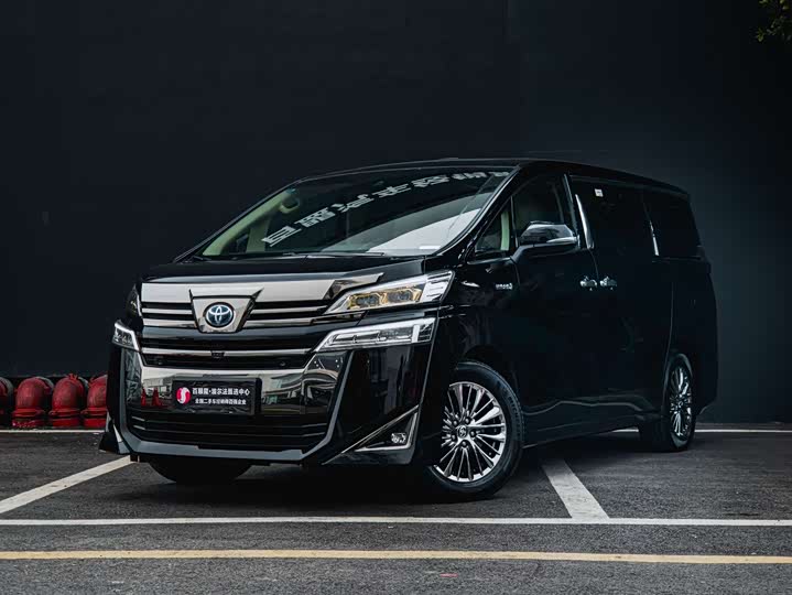 Фото 1 - Toyota Alphard