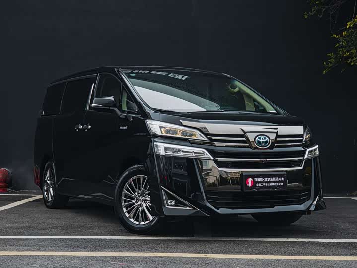 Фото 2 - Toyota Alphard