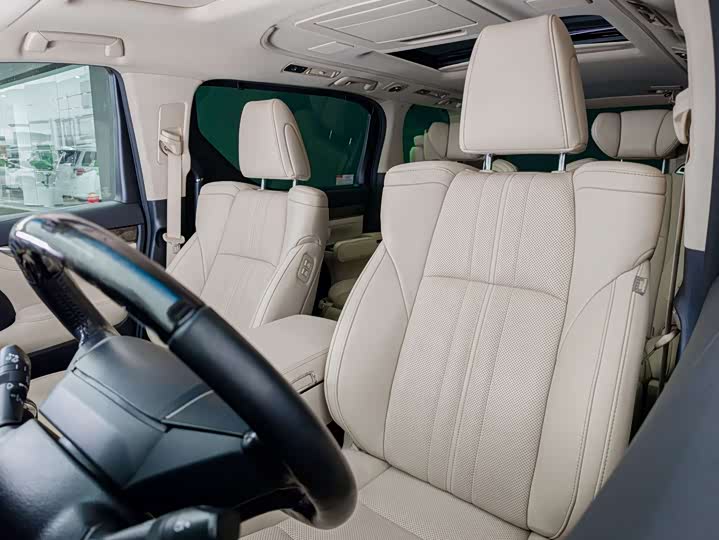 Фото 9 - Toyota Alphard