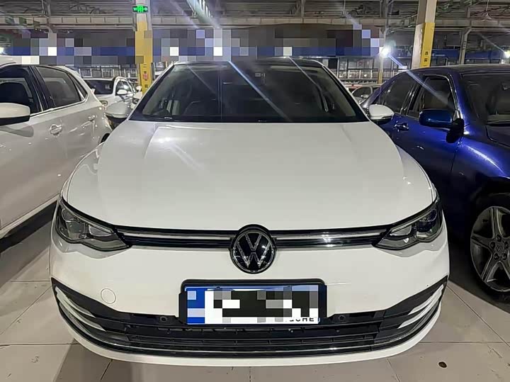 Фото 2 - Volkswagen Golf