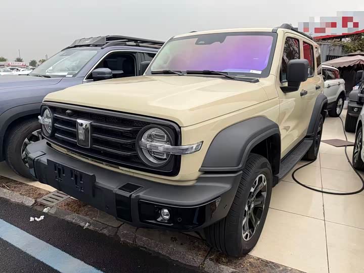 Фото 1 - Tank 300 Hybrid