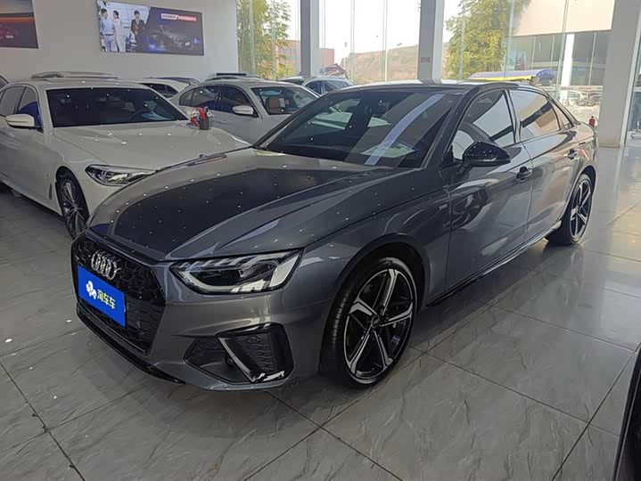 Фото 1 - Audi A4L