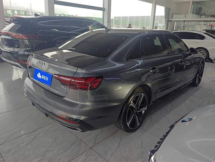 Фото 3 - Audi A4L