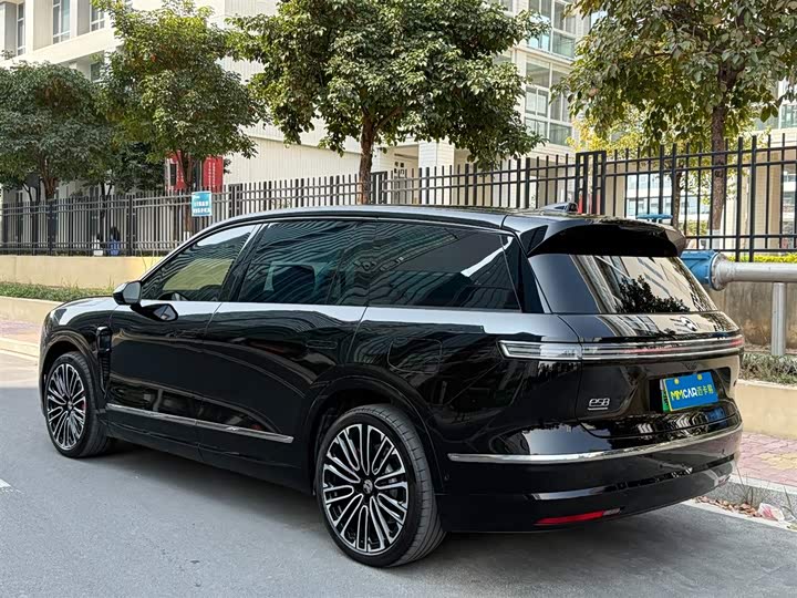 Фото 8 - Nio ES8