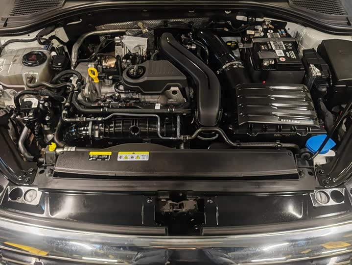 Фото 9 - Volkswagen Sagitar L