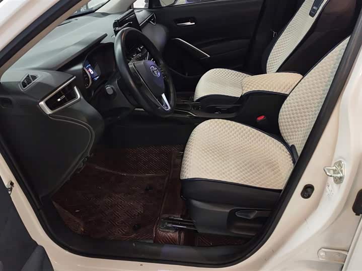 Фото 9 - Toyota Corolla Cross