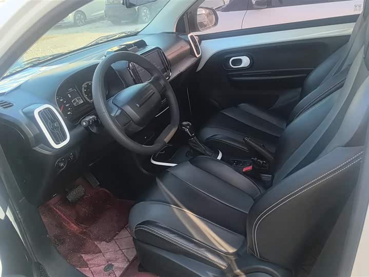 Фото 9 - Roewe Clever