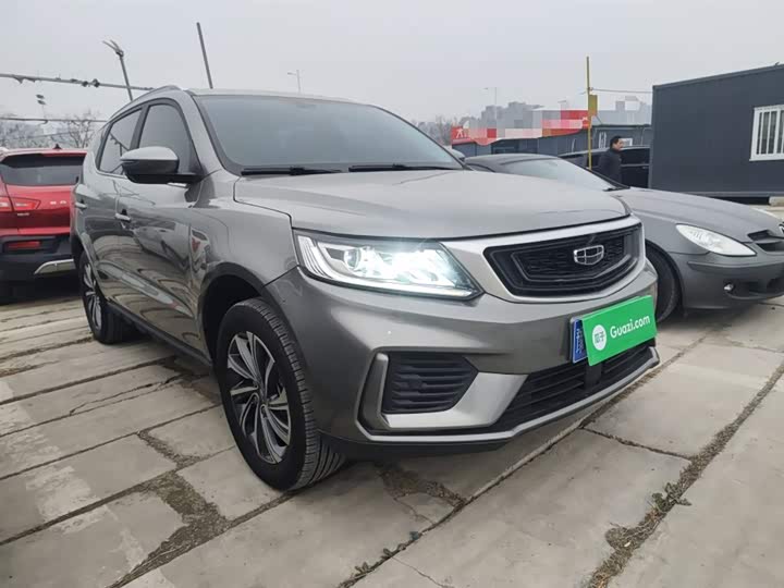 Фото 4 - Geely Vision X6