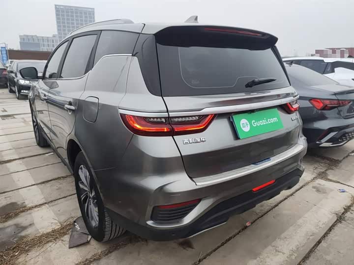Фото 5 - Geely Vision X6