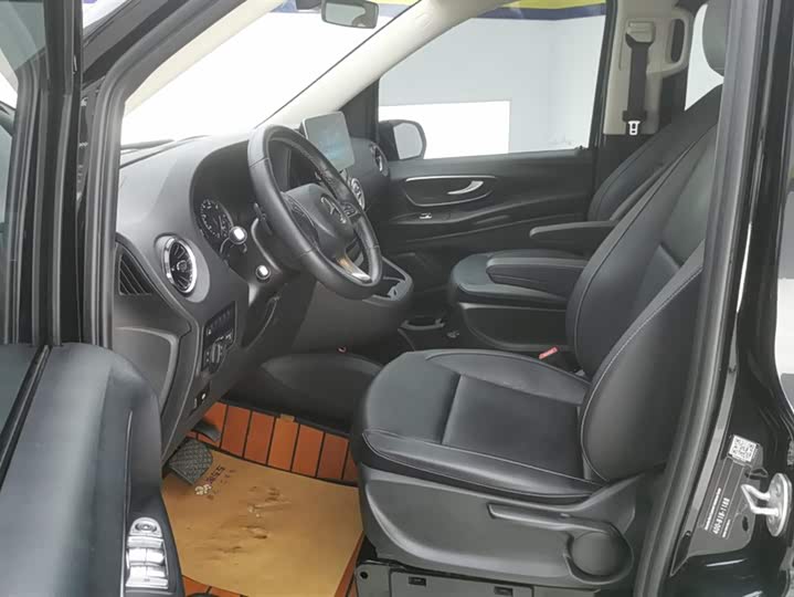 Фото 9 - Mercedes-Benz Vito