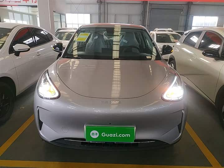 Фото 3 - Geely Galaxy Geome