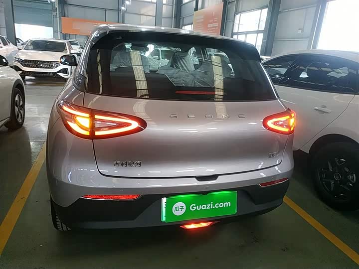 Фото 6 - Geely Galaxy Geome