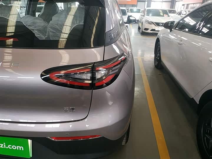 Фото 8 - Geely Galaxy Geome