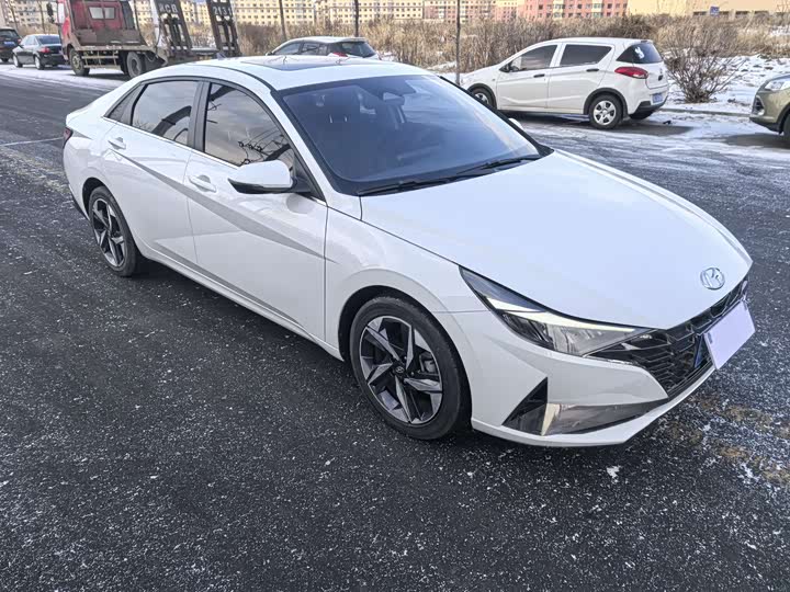 Фото 2 - Hyundai Elantra N line