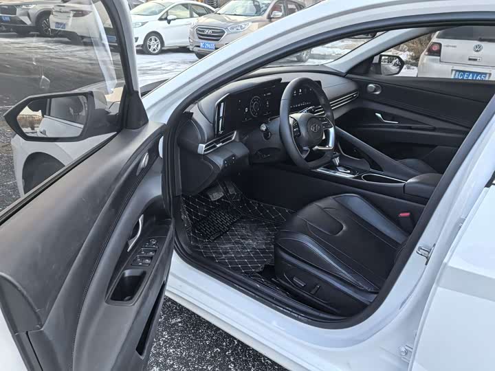 Фото 8 - Hyundai Elantra N line