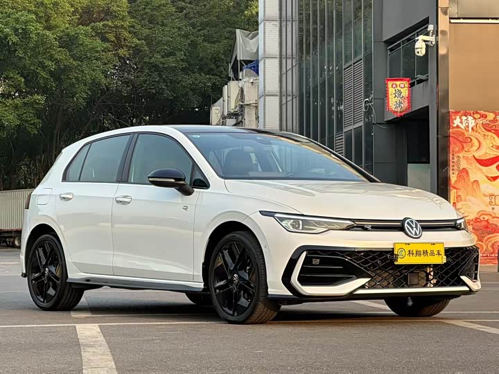 Фото 2 - Volkswagen Golf