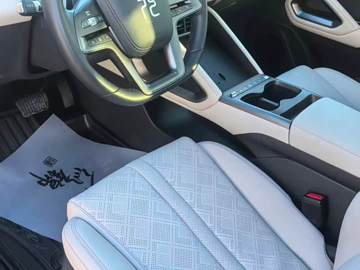 Фото 7 - BYD Yuan Up