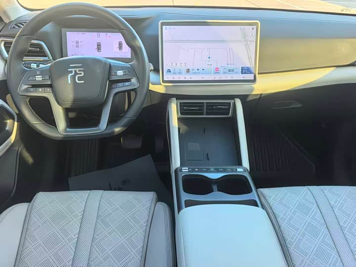 Фото 8 - BYD Yuan Up