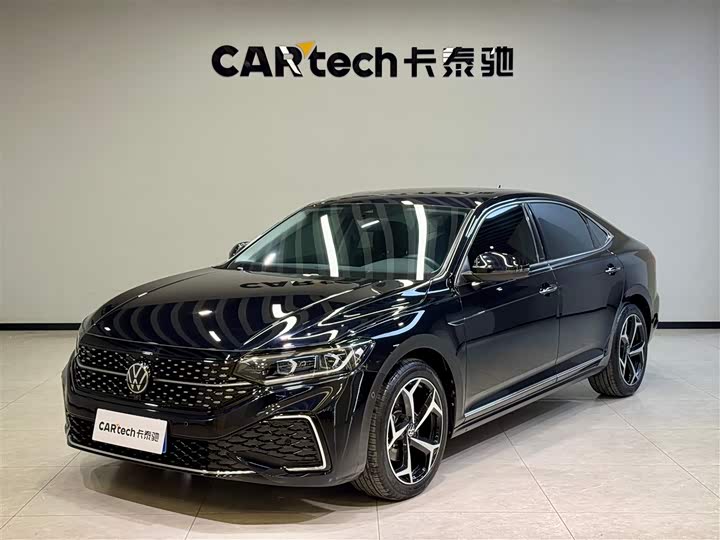 Фото 1 - Volkswagen Passat