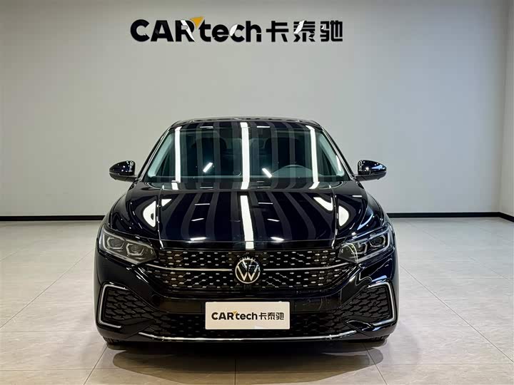 Фото 3 - Volkswagen Passat