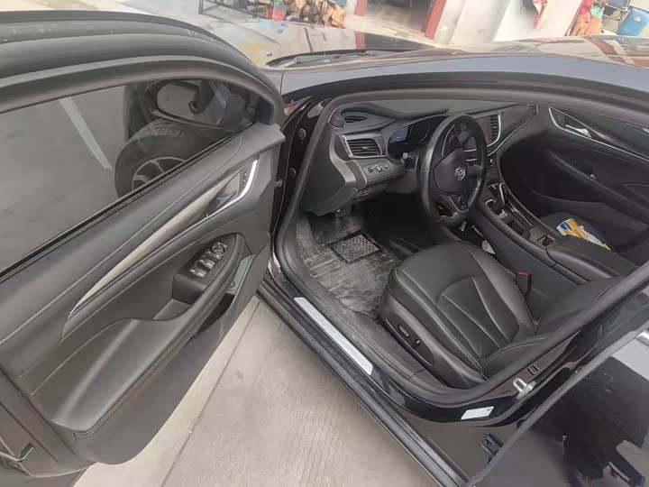 Фото 7 - Buick LaCrosse