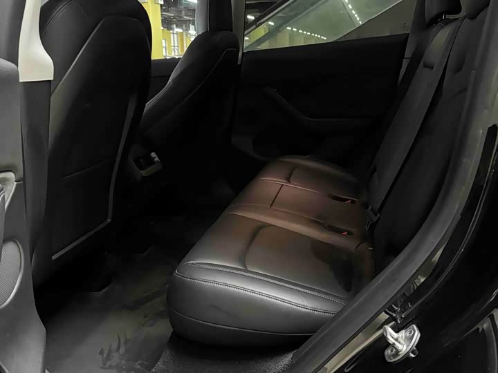 Фото 6 - Tesla Model Y