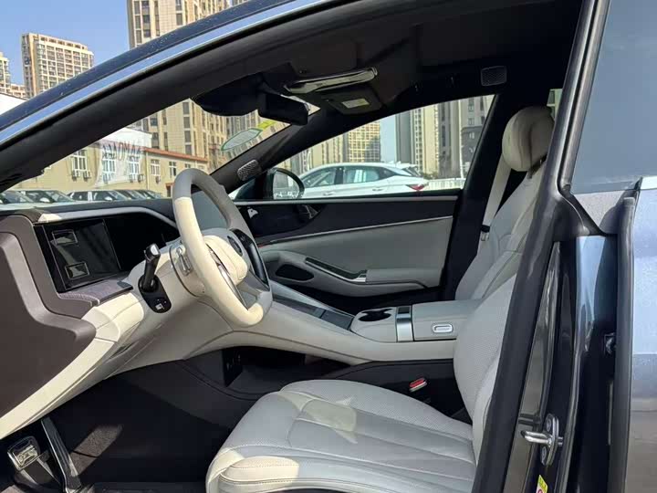 Фото 9 - Denza Z9