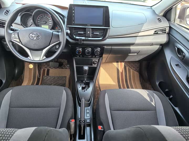 Фото 8 - Toyota Vios