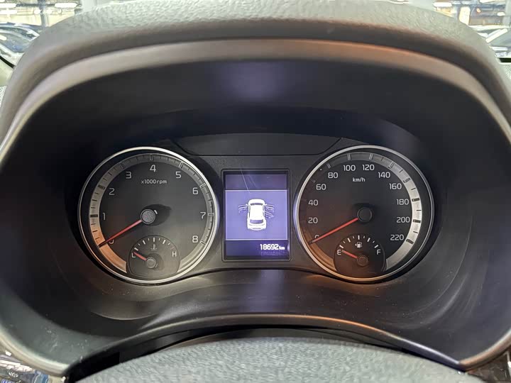 Фото 7 - Kia KX1